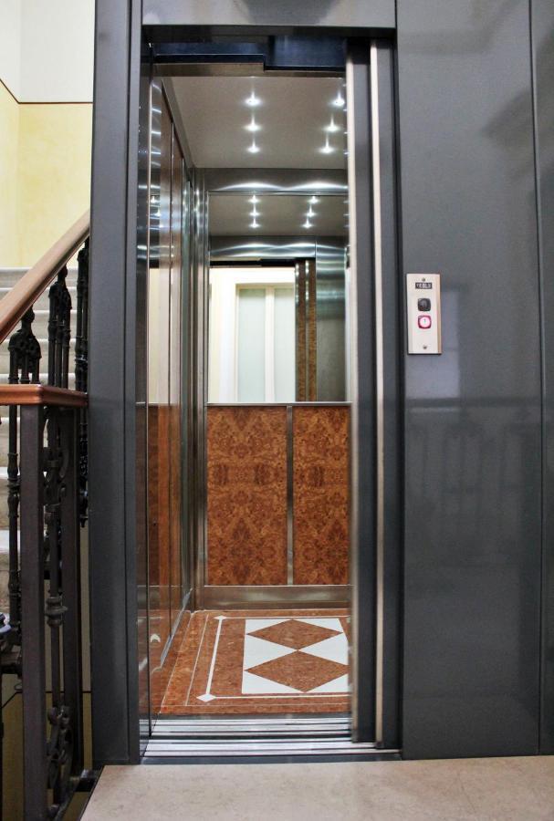 Dimora De Brado Bed and Breakfast Trani Εξωτερικό φωτογραφία