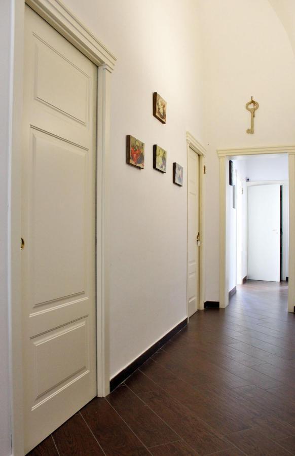 Dimora De Brado Bed and Breakfast Trani Εξωτερικό φωτογραφία