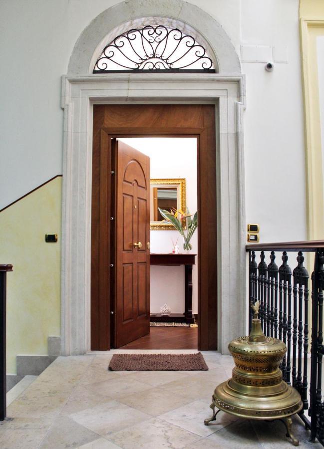 Dimora De Brado Bed and Breakfast Trani Εξωτερικό φωτογραφία